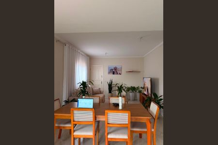Casa de condomínio para alugar com 180m², 3 quartos e 2 vagas Casa de condomínio para alugar com 180m², 3 quartos e 2 vagasSala