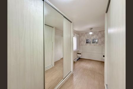 Apartamento para alugar com 134m², 2 quartos e 1 vaga Apartamento para alugar com 134m², 2 quartos e 1 vagaCloset Quarto 1