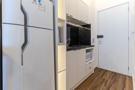 Cozinha de kitnet/studio para alugar com 1 quarto, 24m² em Higienópolis, São Paulo