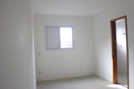 Suíte  de apartamento à venda com 2 quartos, 62m² em Jardim Aida, Guarulhos