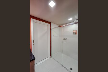 Banheiro de apartamento à venda com 1 quarto, 45m² em Chácara Klabin, São Paulo