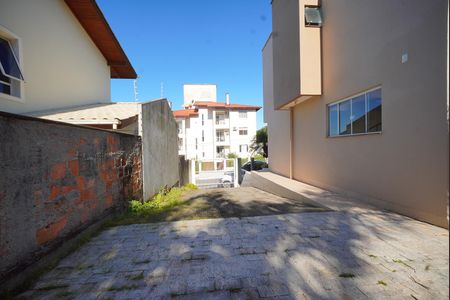 Garagem de casa para alugar com 2 quartos, 75m² em Real Parque, São José