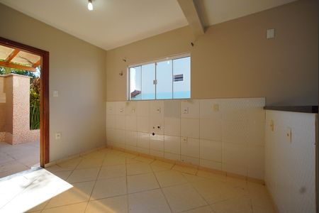 Casa para alugar com 75m², 2 quartos e 1 vagaCozinha
