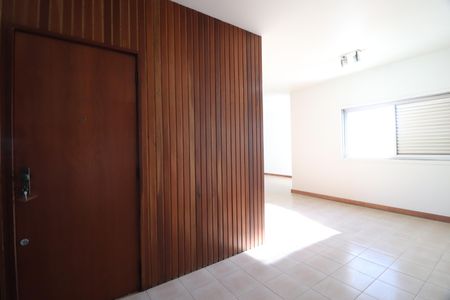 Apartamento para alugar com 230m², 3 quartos e 2 vagasSala