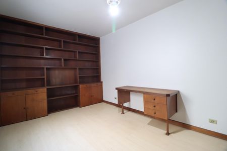 Apartamento para alugar com 230m², 3 quartos e 2 vagasQuarto 2