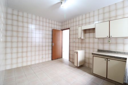 Apartamento para alugar com 230m², 3 quartos e 2 vagasCozinha