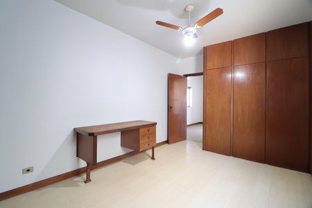 Apartamento para alugar com 230m², 3 quartos e 2 vagasQuarto 2
