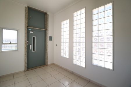 Apartamento para alugar com 230m², 3 quartos e 2 vagasElevador Privativo