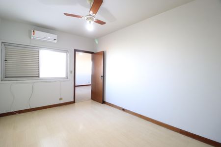 Apartamento para alugar com 230m², 3 quartos e 2 vagasQuarto 1