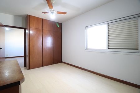 Apartamento para alugar com 230m², 3 quartos e 2 vagasQuarto 2