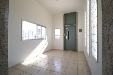 Elevador Privativo de apartamento para alugar com 3 quartos, 230m² em Saraiva, Uberlândia