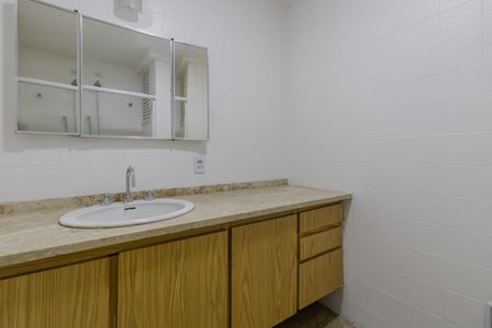 Banheiro de apartamento para alugar com 3 quartos, 100m² em Itaim Bibi, São Paulo