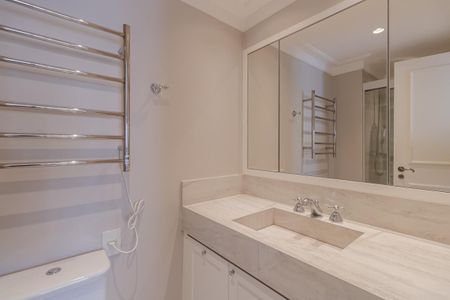 Apartamento para alugar com 75m², 1 quarto e 1 vaga Apartamento para alugar com 75m², 1 quarto e 1 vagaBanheiro da Suíte