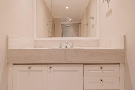 Apartamento para alugar com 75m², 1 quarto e 1 vaga Apartamento para alugar com 75m², 1 quarto e 1 vagaBanheiro da Suíte