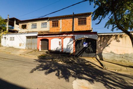 Fachada de casa à venda com 1 quarto, 170m² em Campo Grande, Rio de Janeiro