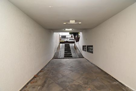 Garagem de casa para alugar com 4 quartos, 153m² em Jardim das Américas, Curitiba