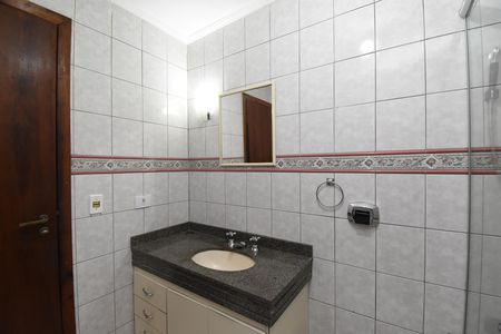 Casa à venda com 153m², 4 quartos e 2 vagasBanheiro da Suíte