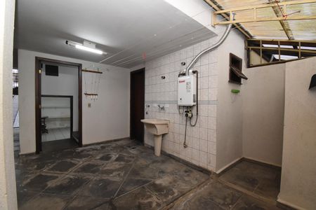 Casa à venda com 153m², 4 quartos e 2 vagasÁrea de Serviço