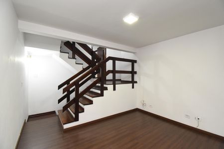 Casa à venda com 153m², 4 quartos e 2 vagasSala