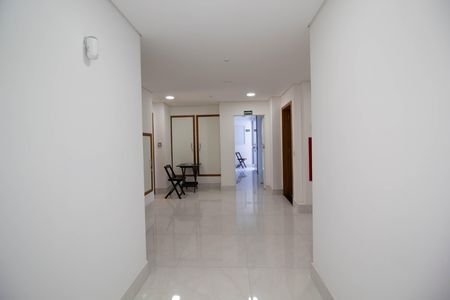 Apartamento à venda com 51m², 2 quartos e 1 vaga Apartamento à venda com 51m², 2 quartos e 1 vagaHall social