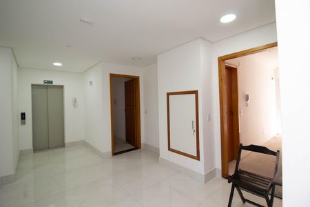 Apartamento à venda com 51m², 2 quartos e 1 vaga Apartamento à venda com 51m², 2 quartos e 1 vagaHall de entrada