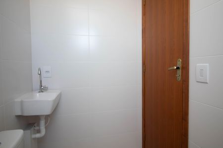 Apartamento à venda com 51m², 2 quartos e 1 vaga Apartamento à venda com 51m², 2 quartos e 1 vagaBanheiro da suíte