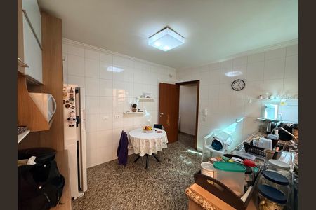 Casa à venda com 3 quartos, 222m² em Jardim São Paulo, São Paulo