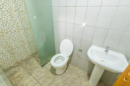 Casa para alugar com 68m², 1 quarto e sem vaga Casa para alugar com 68m², 1 quarto e sem vagaBanheiro da suíte