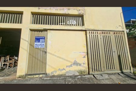Fachada  de casa para alugar com 1 quarto, 68m² em Ouro Minas, Belo Horizonte