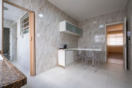Cozinha de apartamento para alugar com 2 quartos, 85m² em Jardim Europa, São Paulo