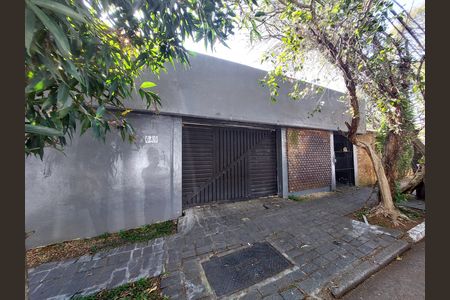 Fachada de casa para alugar com 6 quartos, 550m² em Santo Amaro, São Paulo