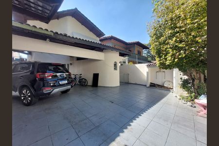 Garagem de casa para alugar com 6 quartos, 550m² em Santo Amaro, São Paulo
