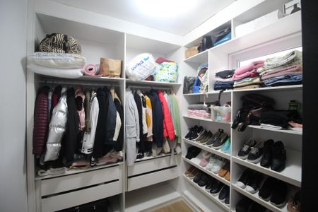 Apartamento à venda com 90m², 4 quartos e 1 vagaCloset