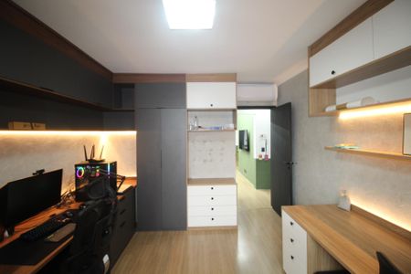 Apartamento à venda com 90m², 4 quartos e 1 vagaQuarto 2