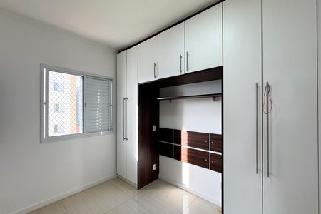 Apartamento para alugar com 72m², 3 quartos e 2 vagasQuarto 2