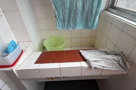 Cozinha e Área de Serviço de apartamento para alugar com 1 quarto, 45m² em Gonzaga, Santos