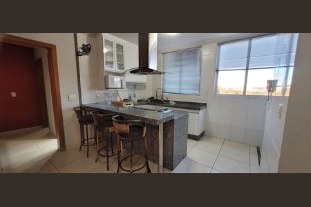 Apartamento para alugar com 136m², 3 quartos e 2 vagas Apartamento para alugar com 136m², 3 quartos e 2 vagascozinha