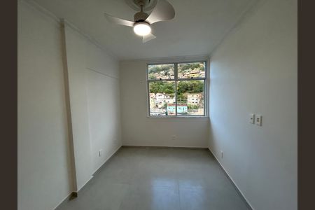 Sala de apartamento para alugar com 4 quartos, 74m² em Campinho, Rio de Janeiro