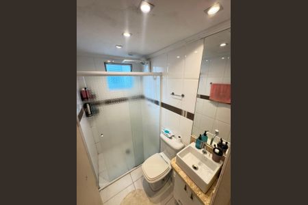 Banheiro de apartamento à venda com 2 quartos, 74m² em Vila Eldizia, Santo André