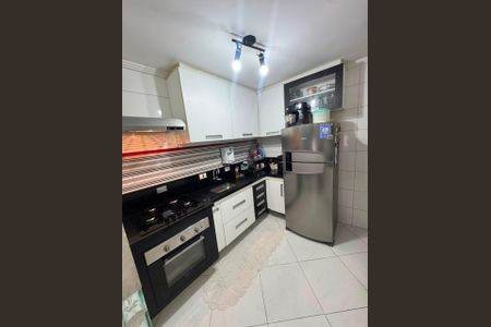 Cozinha de apartamento à venda com 2 quartos, 74m² em Vila Eldizia, Santo André