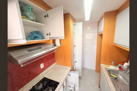 Cozinha de apartamento à venda com 2 quartos, 51m² em Fonseca, Niterói