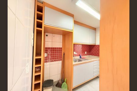 Cozinha de apartamento à venda com 2 quartos, 51m² em Fonseca, Niterói
