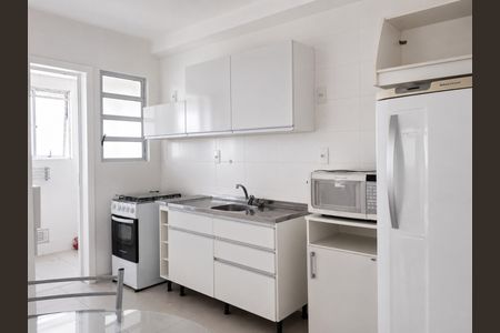 Cozinha de apartamento para alugar com 1 quarto, 51m² em Centro, Florianópolis