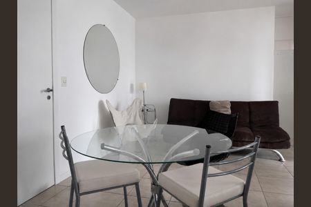 Sala de apartamento para alugar com 1 quarto, 51m² em Centro, Florianópolis
