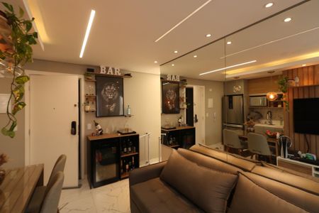 Apartamento à venda com 43m², 2 quartos e 1 vaga Apartamento à venda com 43m², 2 quartos e 1 vagaSala
