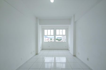 Studio de kitnet/studio para alugar com 1 quarto, 28m² em Centro, Rio de Janeiro