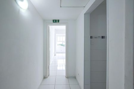 Entrada de kitnet/studio para alugar com 1 quarto, 28m² em Centro, Rio de Janeiro