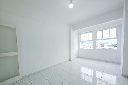 Salastudio  de kitnet/studio para alugar com 1 quarto, 28m² em Centro, Rio de Janeiro