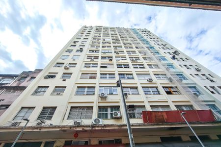 Fachada de kitnet/studio para alugar com 1 quarto, 28m² em Centro, Rio de Janeiro