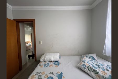 Quarto 1 de apartamento à venda com 2 quartos, 97m² em Parque Turistas, Contagem
